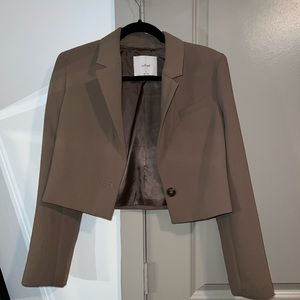 ARITZIA WILFRED LE PAZ CROP BLAZER IN TAUPE SIZE S